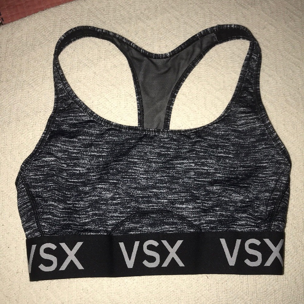 4 like new sports bras small